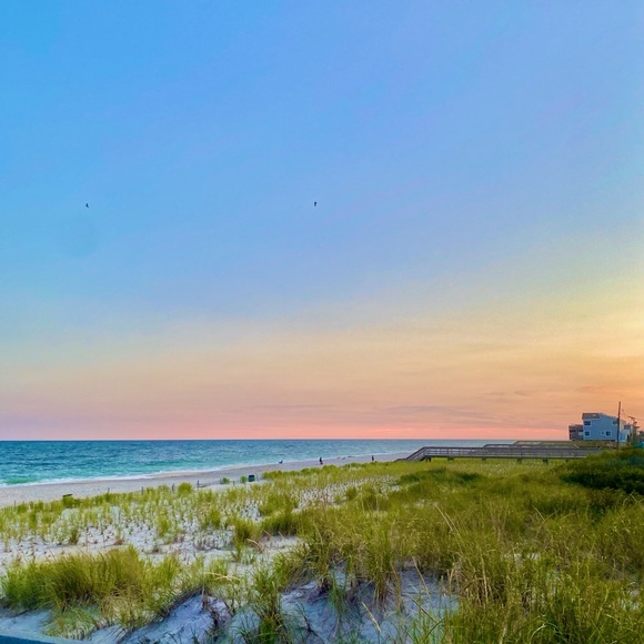 Meet your Posher, Hannah - Picture 1 of 1